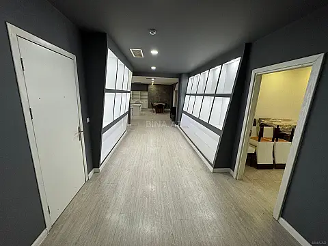 Satılır 6 otaqlı ofis 252 m²