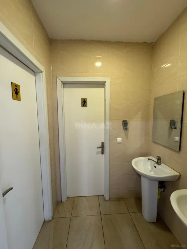 Satılır 6 otaqlı ofis 252 m²