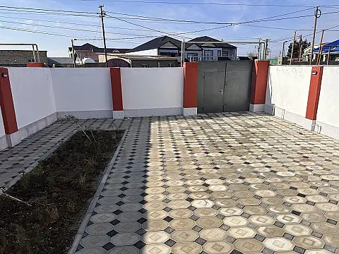 Satılır 4 otaqlı həyət evi 110 m²