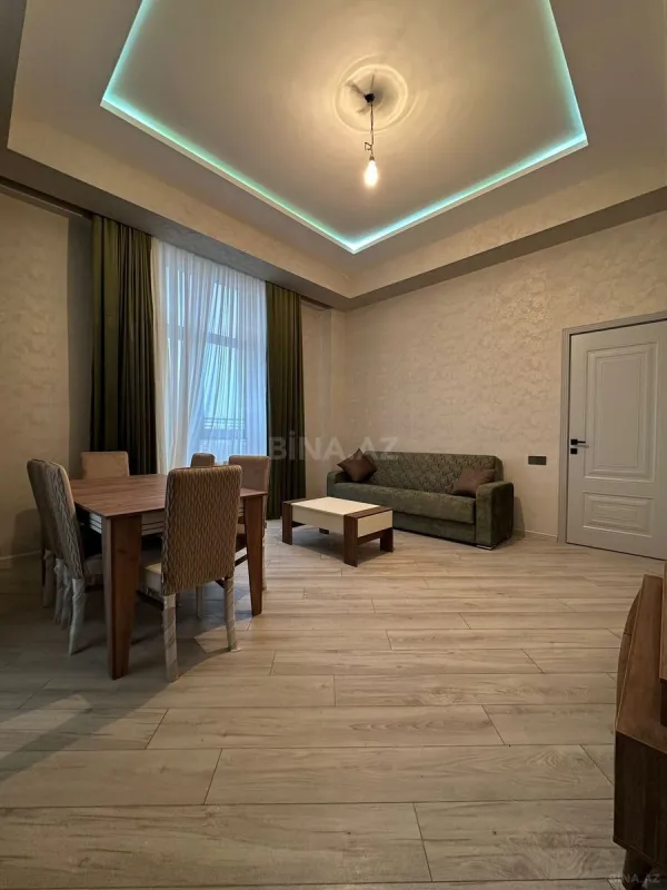 Kirayə verilir 3 otaqlı mənzil 150 m²