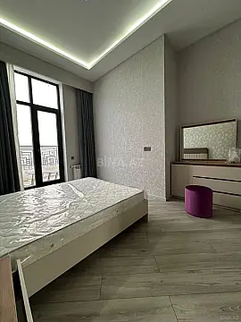Kirayə verilir 3 otaqlı mənzil 150 m²