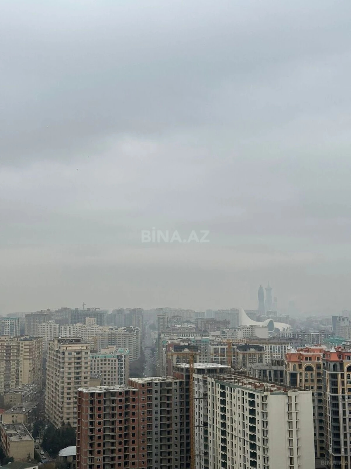 Kirayə verilir 3 otaqlı mənzil 150 m²