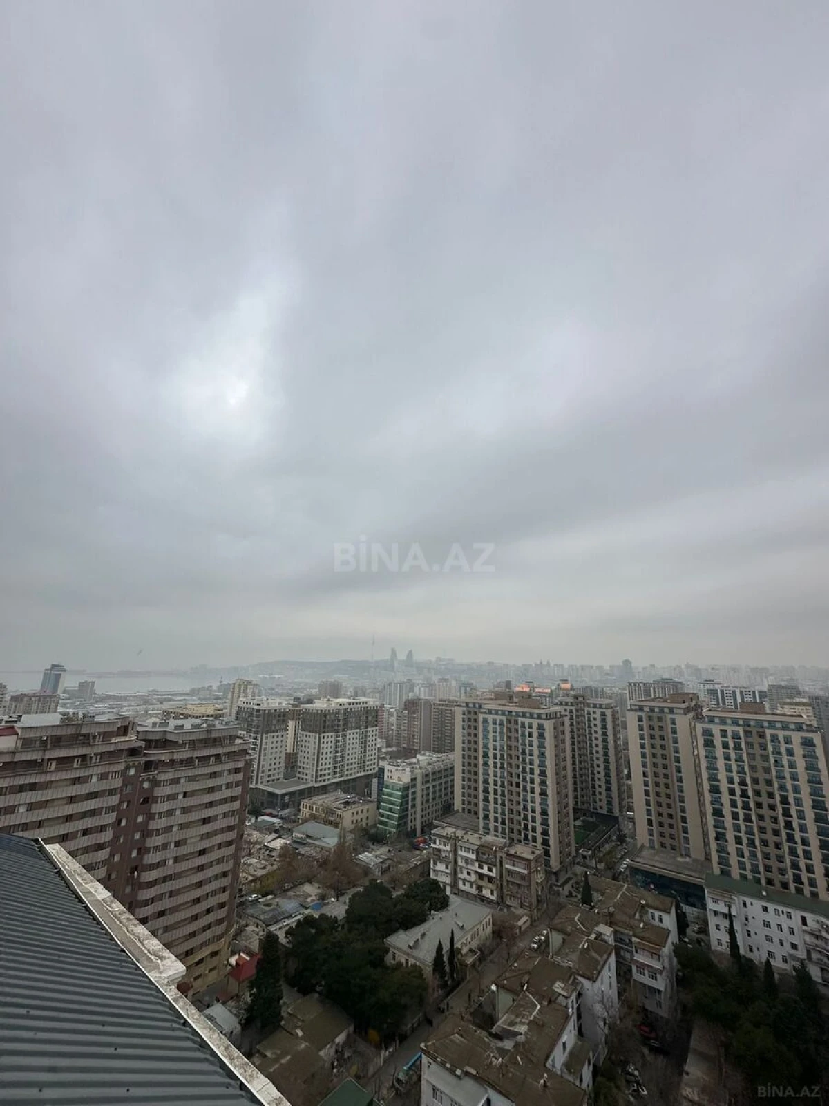 Kirayə verilir 3 otaqlı mənzil 150 m²