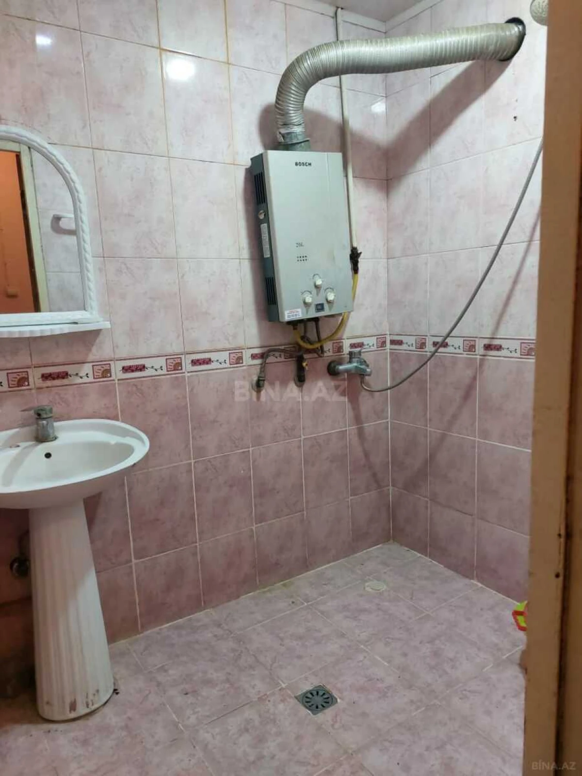 Satılır 2 otaqlı mənzil 60 m²