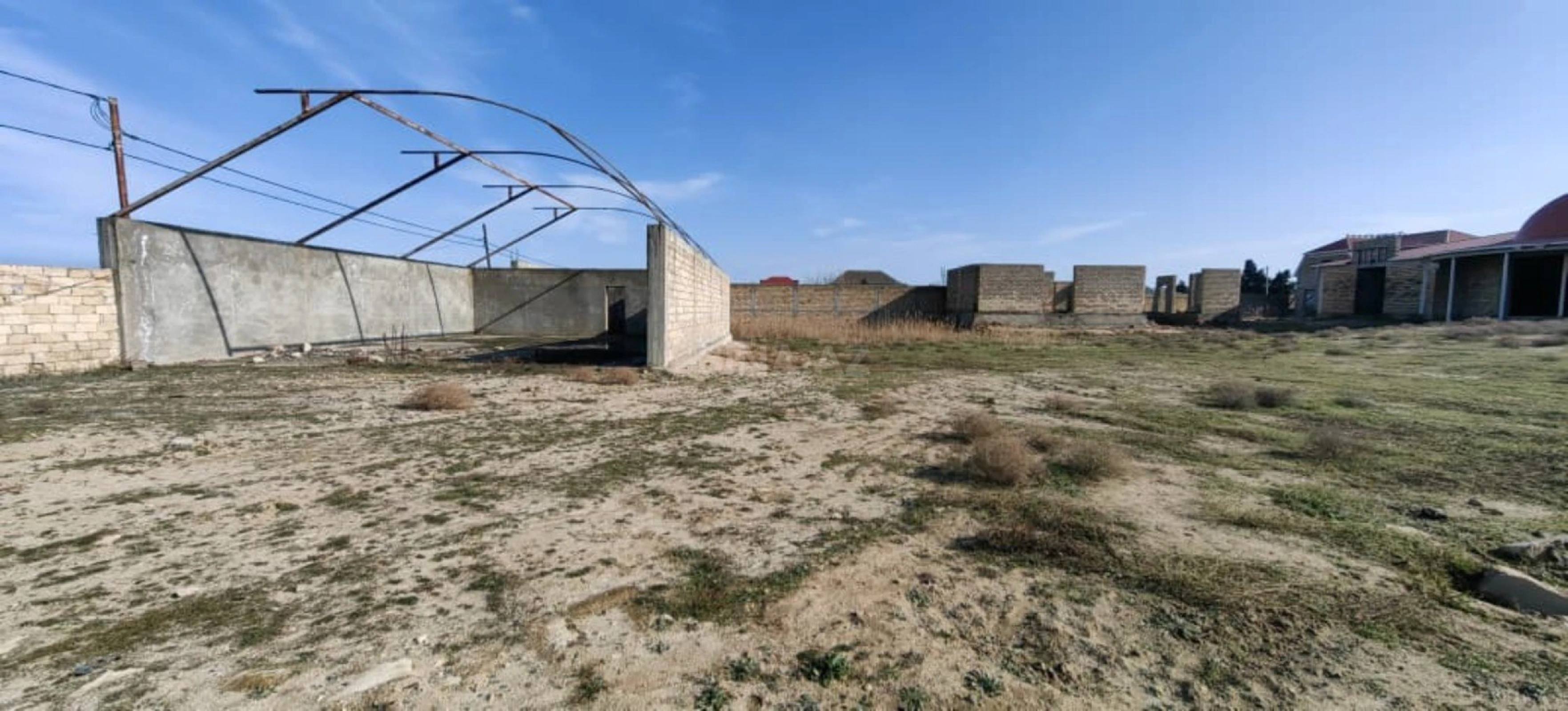 Satılır 20 otaqlı həyət evi 1000 m²