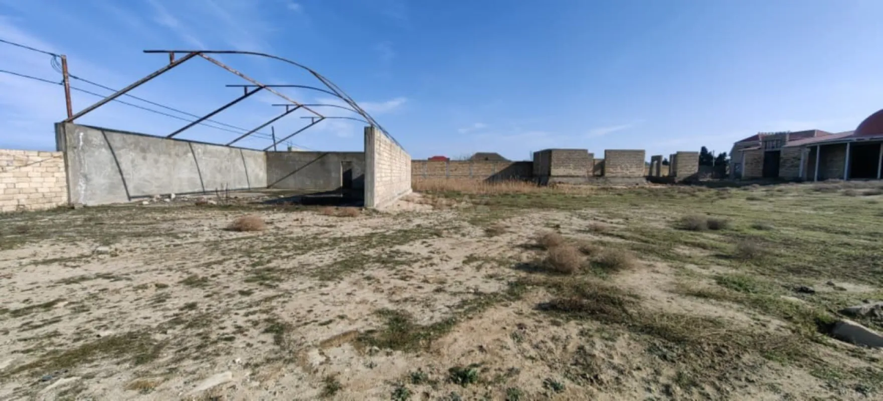 Satılır 20 otaqlı həyət evi 1000 m²