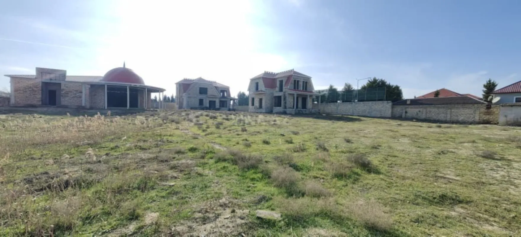 Satılır 20 otaqlı həyət evi 1000 m²