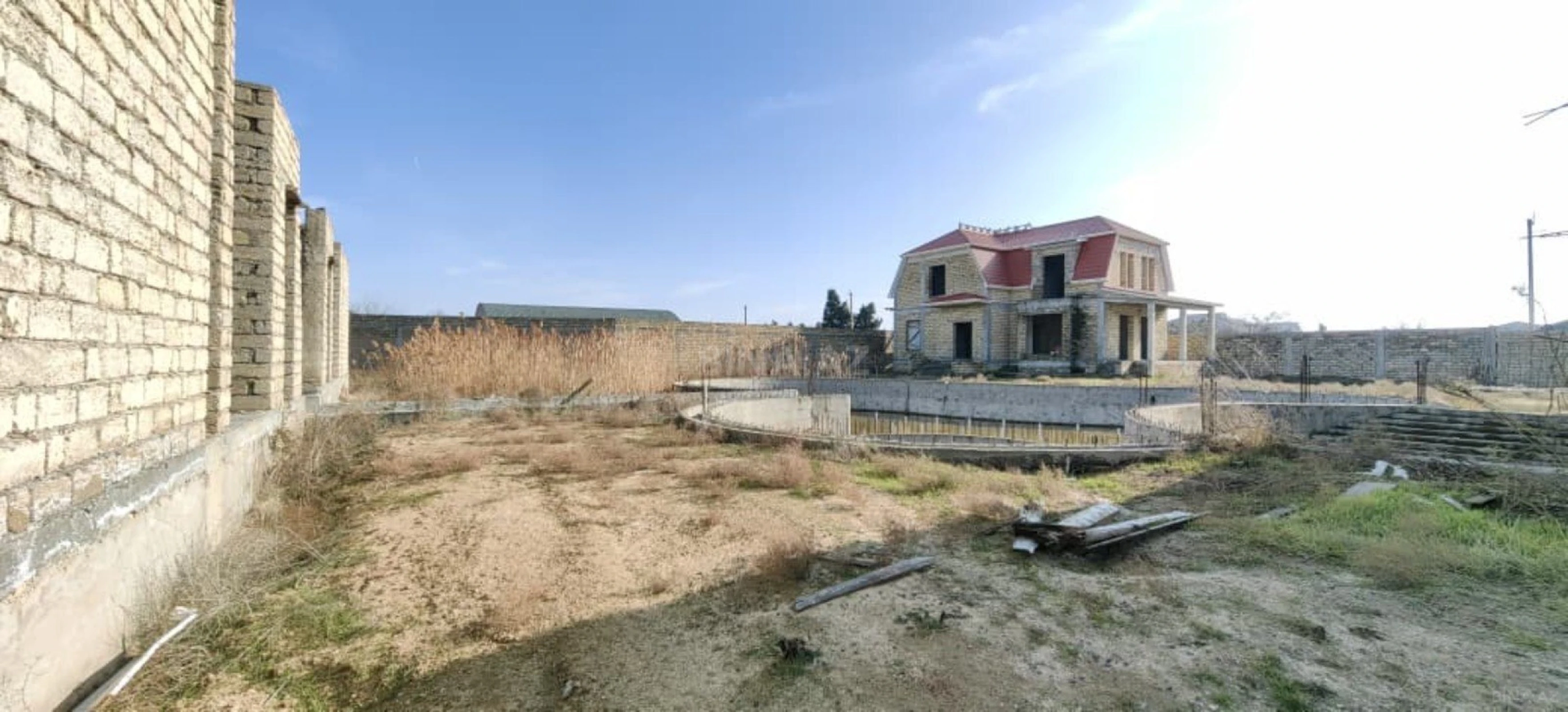 Satılır 20 otaqlı həyət evi 1000 m²