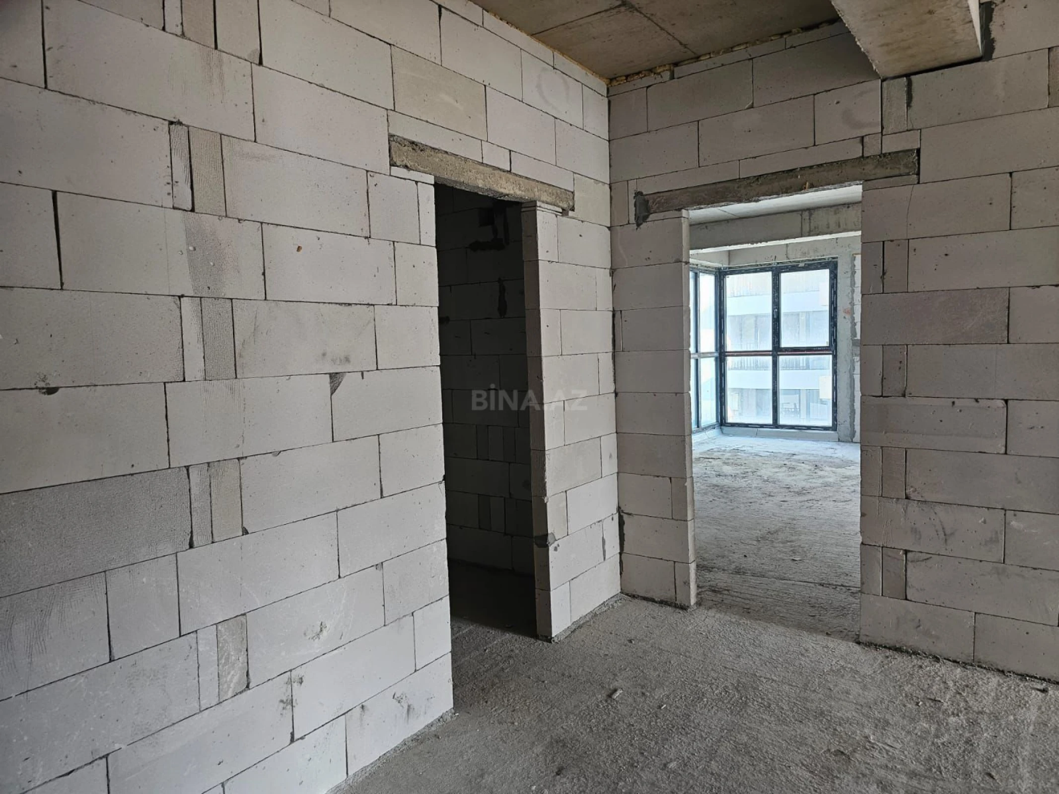 Satılır 3 otaqlı mənzil 170 m²