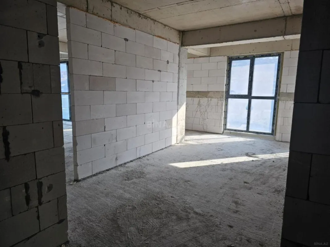 Satılır 3 otaqlı mənzil 170 m²