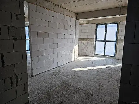 Satılır 3 otaqlı mənzil 170 m²