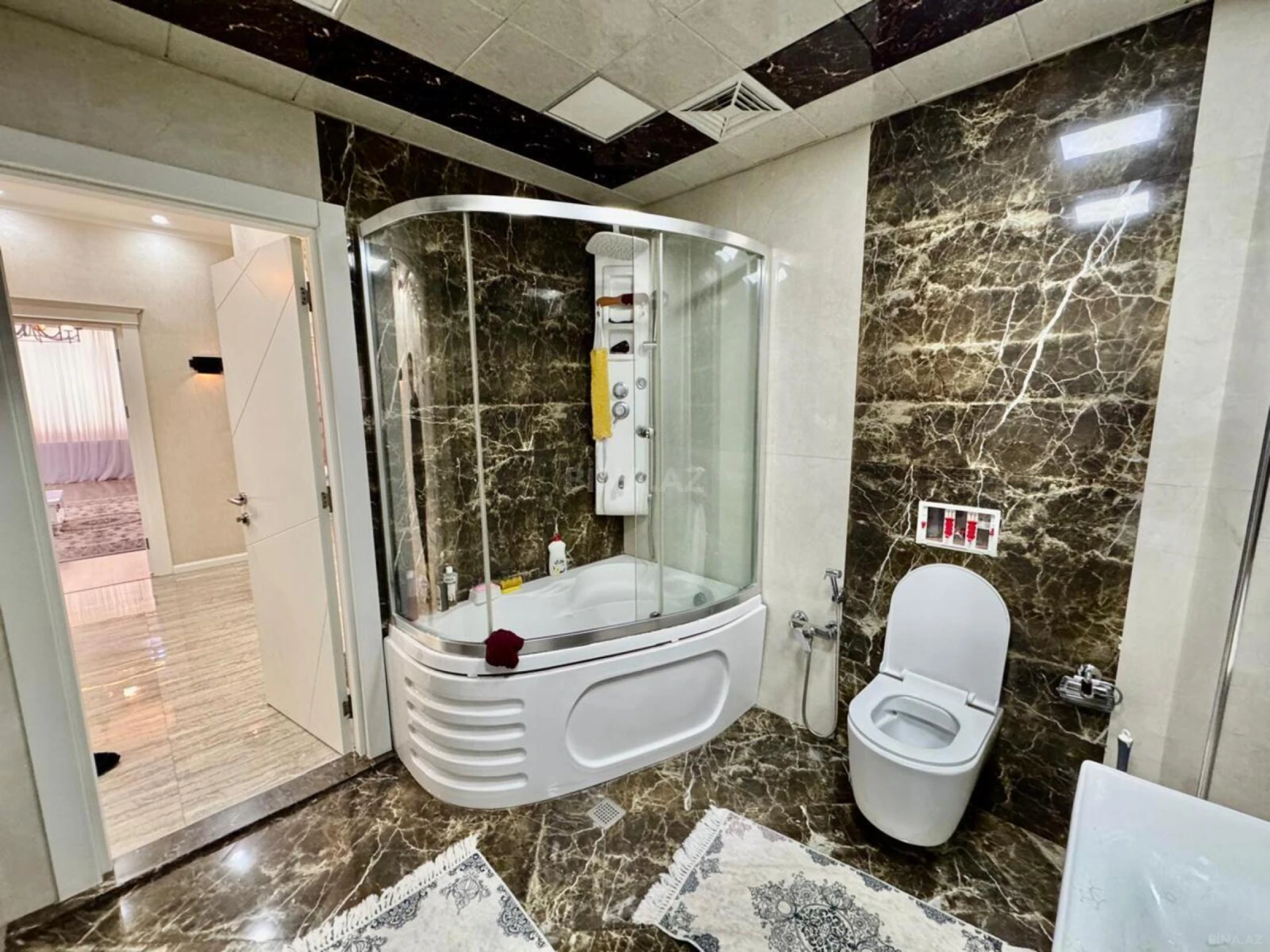 Satılır 3 otaqlı mənzil 130 m²