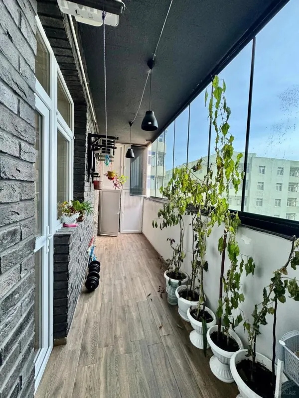 Satılır 3 otaqlı mənzil 130 m²
