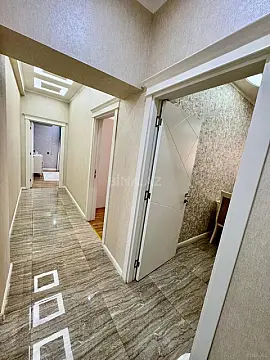 Satılır 3 otaqlı mənzil 130 m²