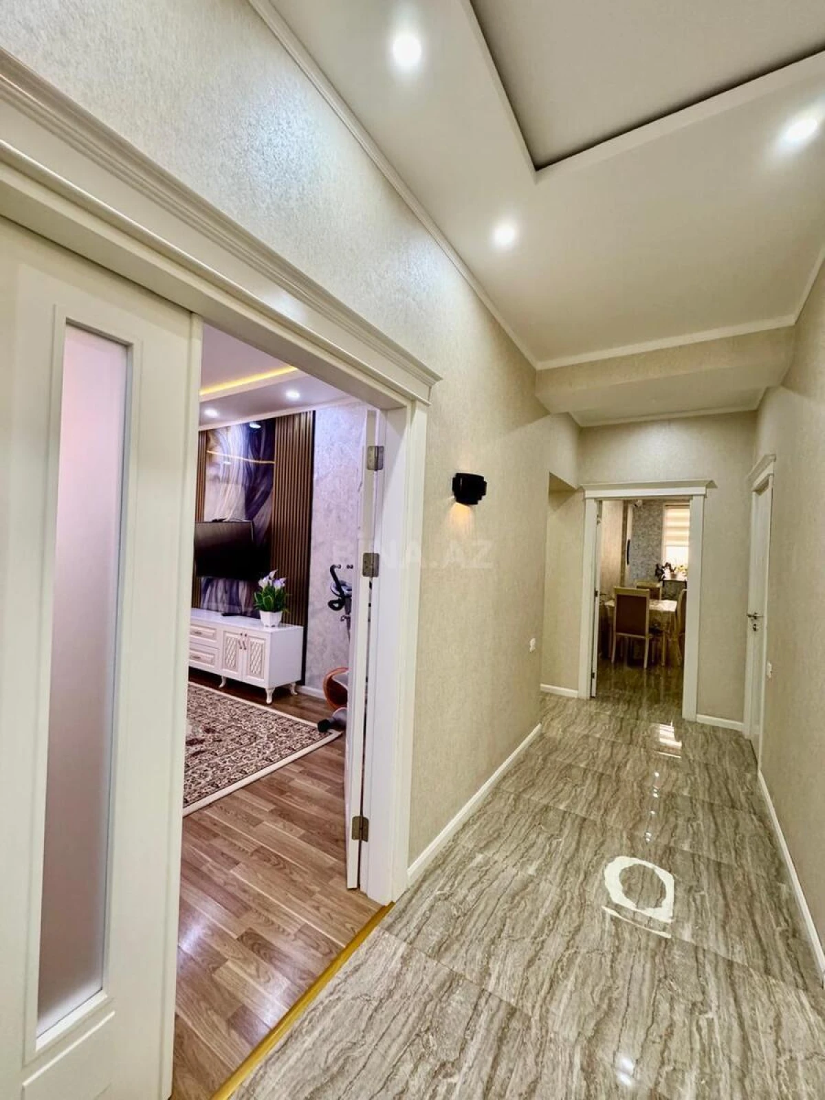 Satılır 3 otaqlı mənzil 130 m²