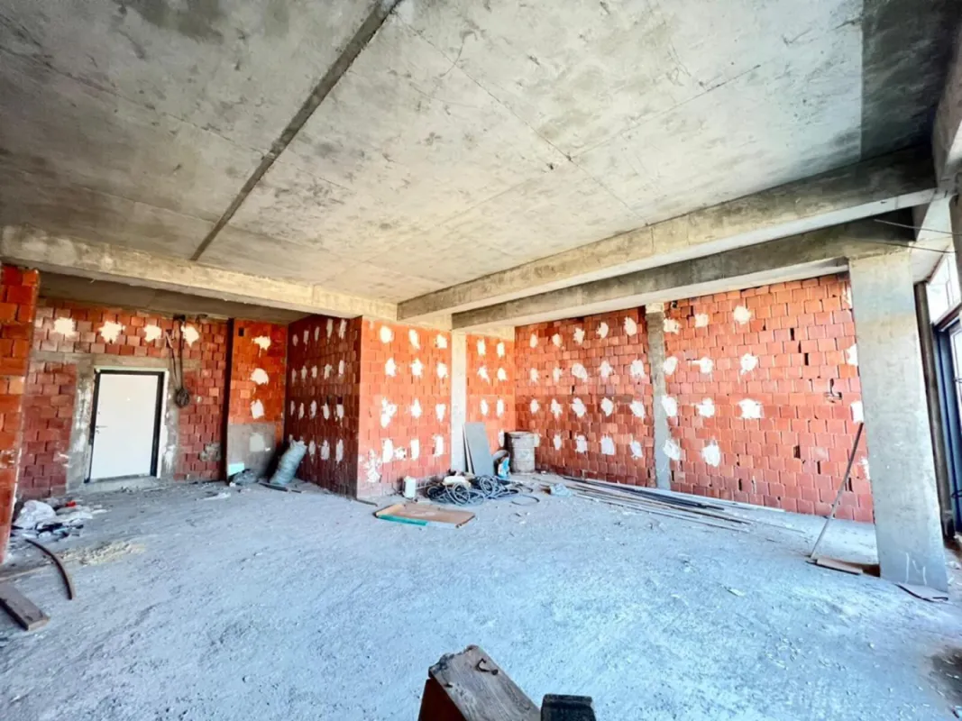 Satılır 2 otaqlı mənzil 85.6 m²