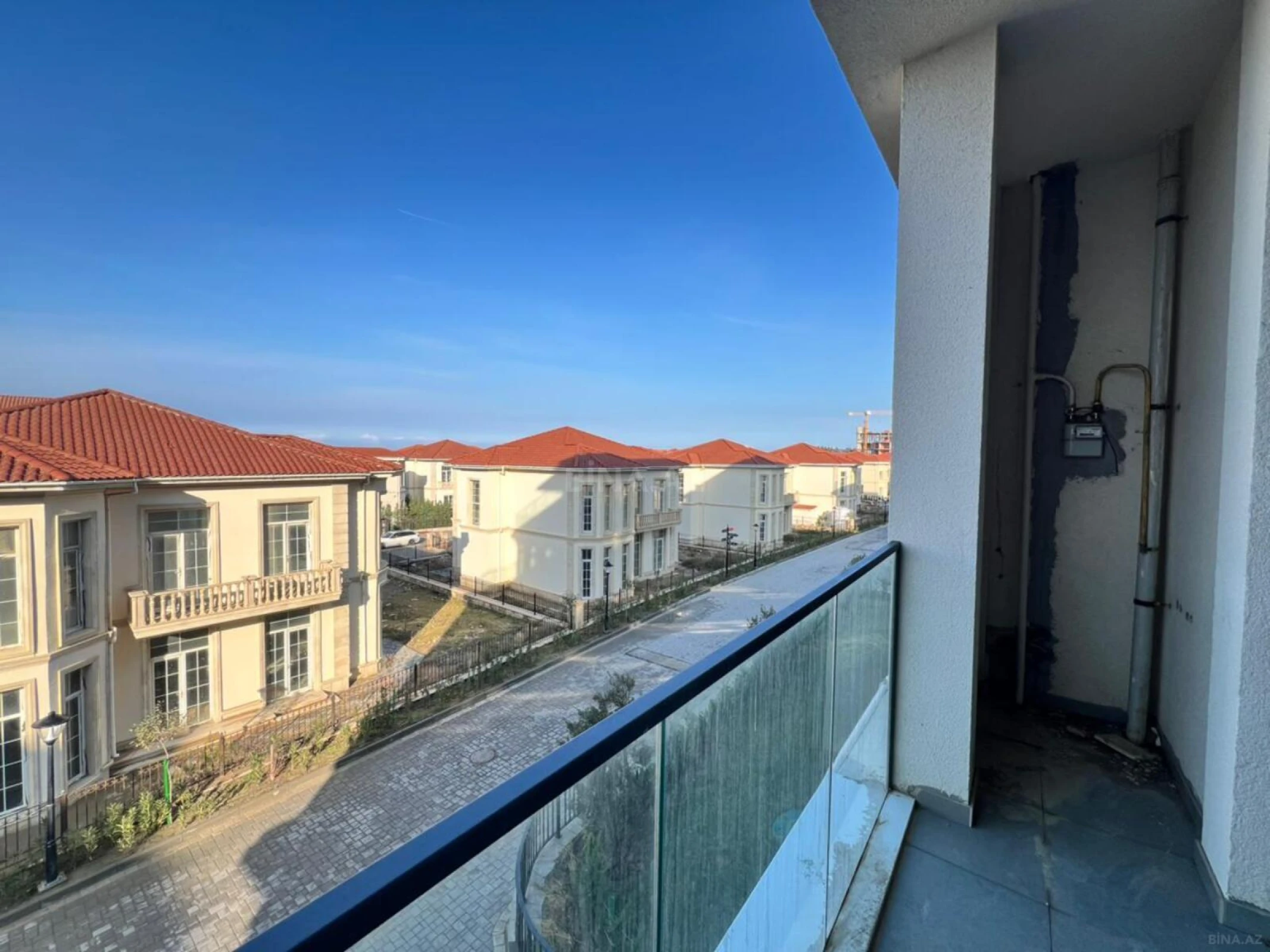 Satılır 2 otaqlı mənzil 85.6 m²