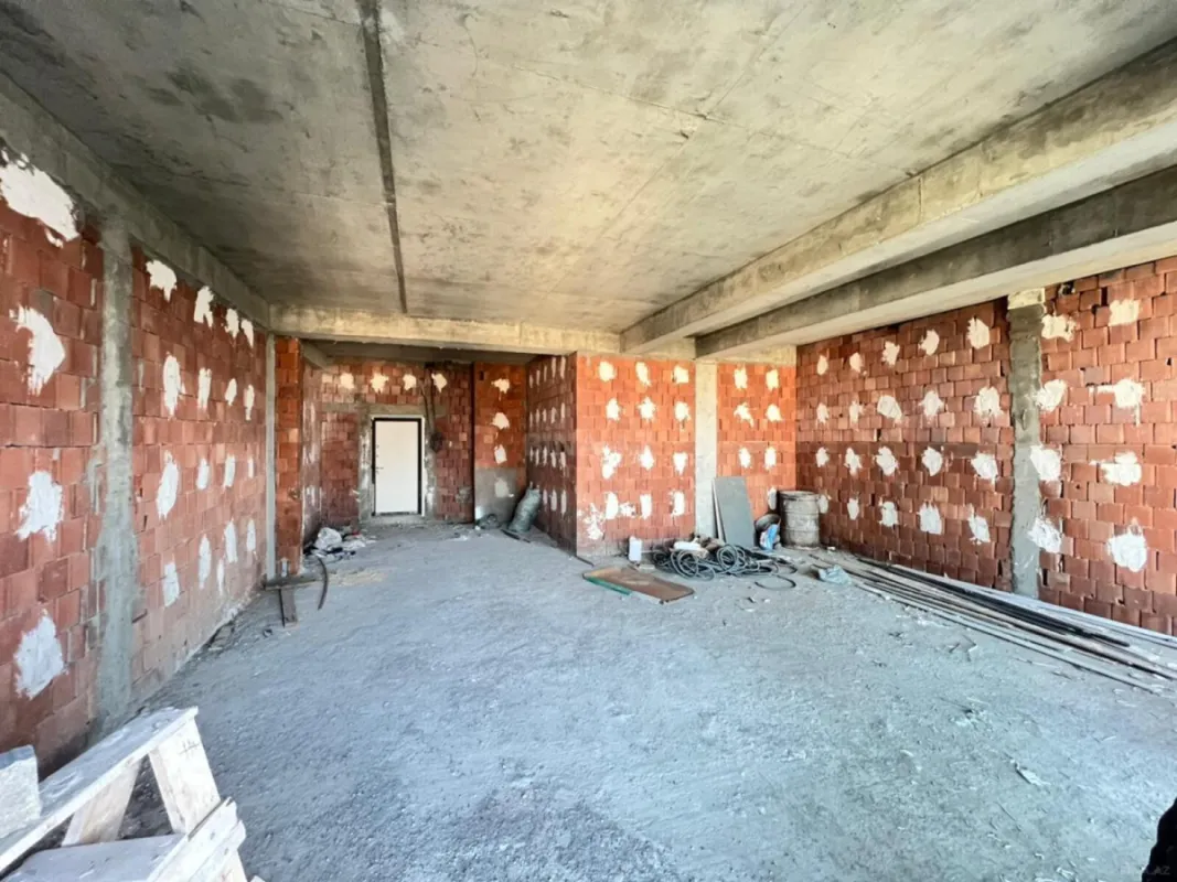 Satılır 2 otaqlı mənzil 85.6 m²