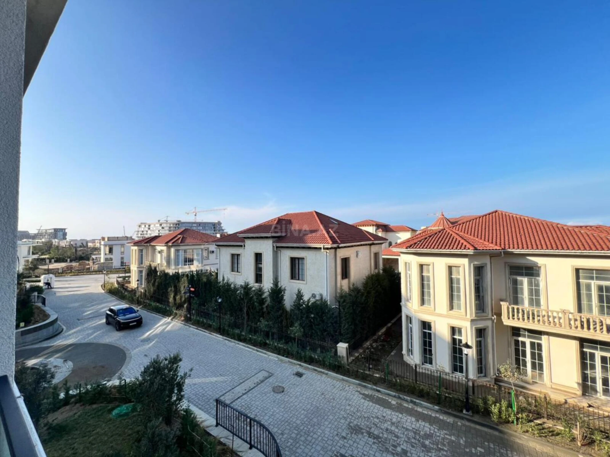 Satılır 2 otaqlı mənzil 85.6 m²