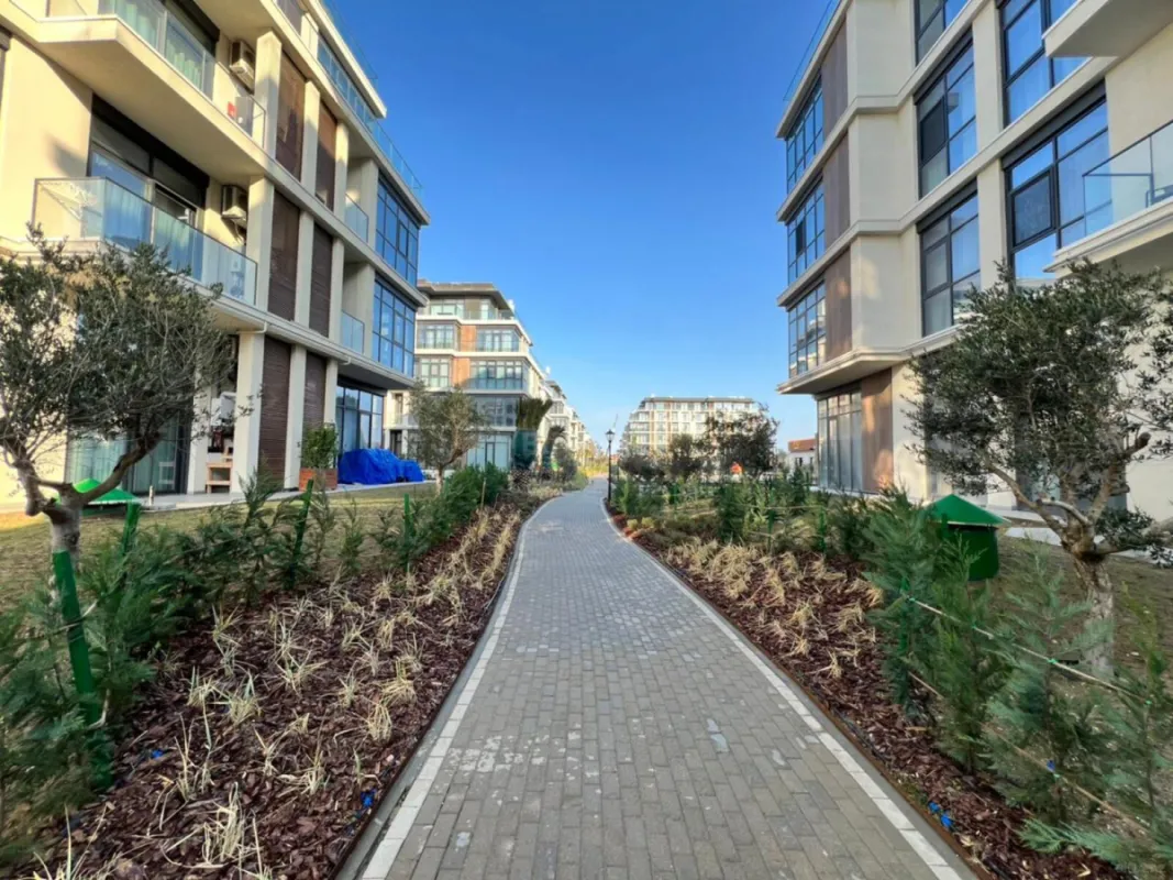 Satılır 2 otaqlı mənzil 85.6 m²