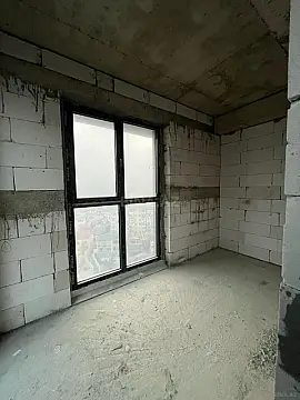 Satılır 3 otaqlı mənzil 170 m²