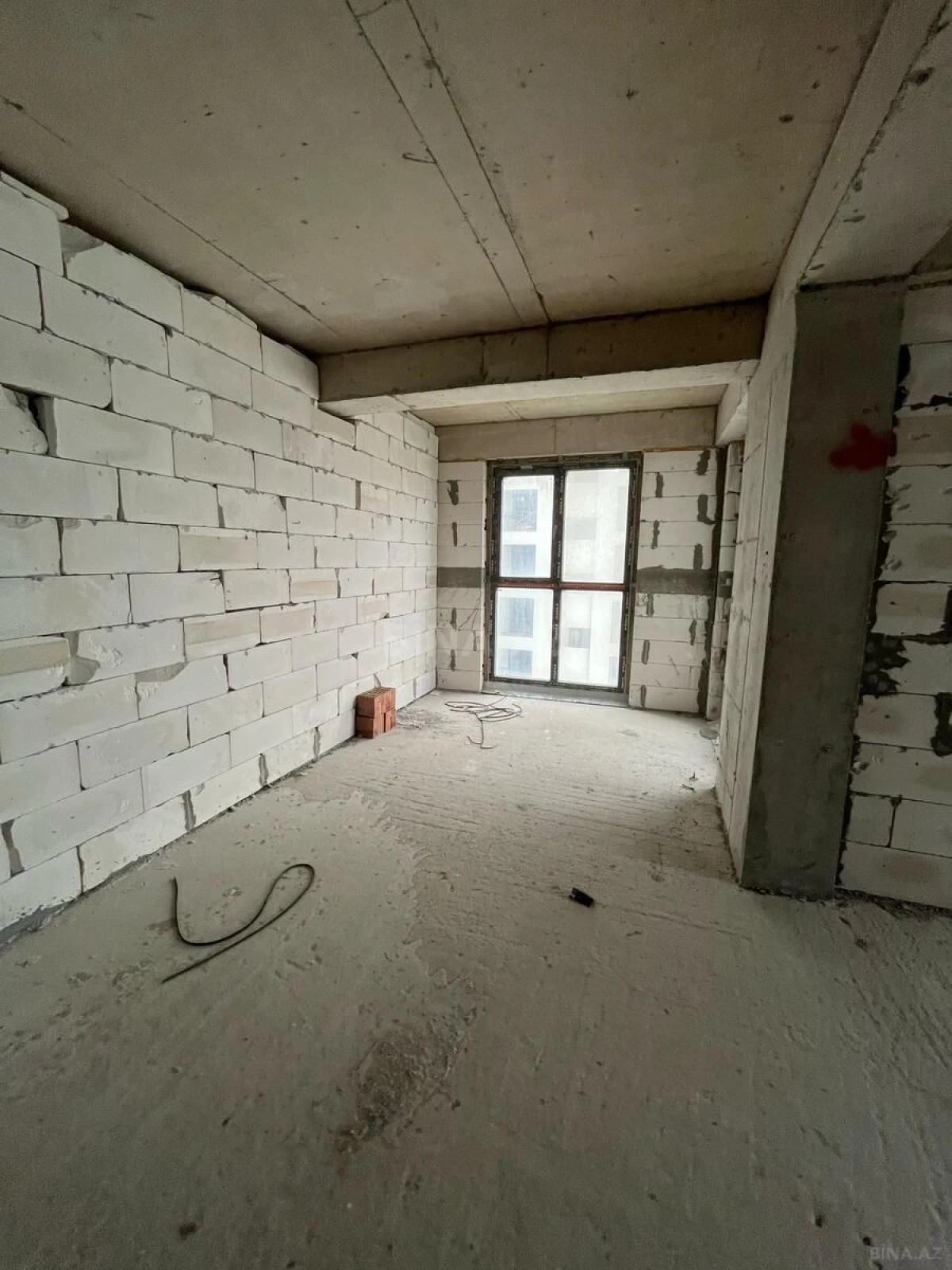 Satılır 3 otaqlı mənzil 170 m²