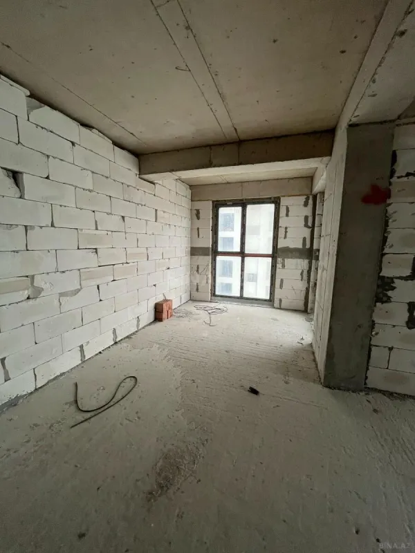 Satılır 3 otaqlı mənzil 170 m²