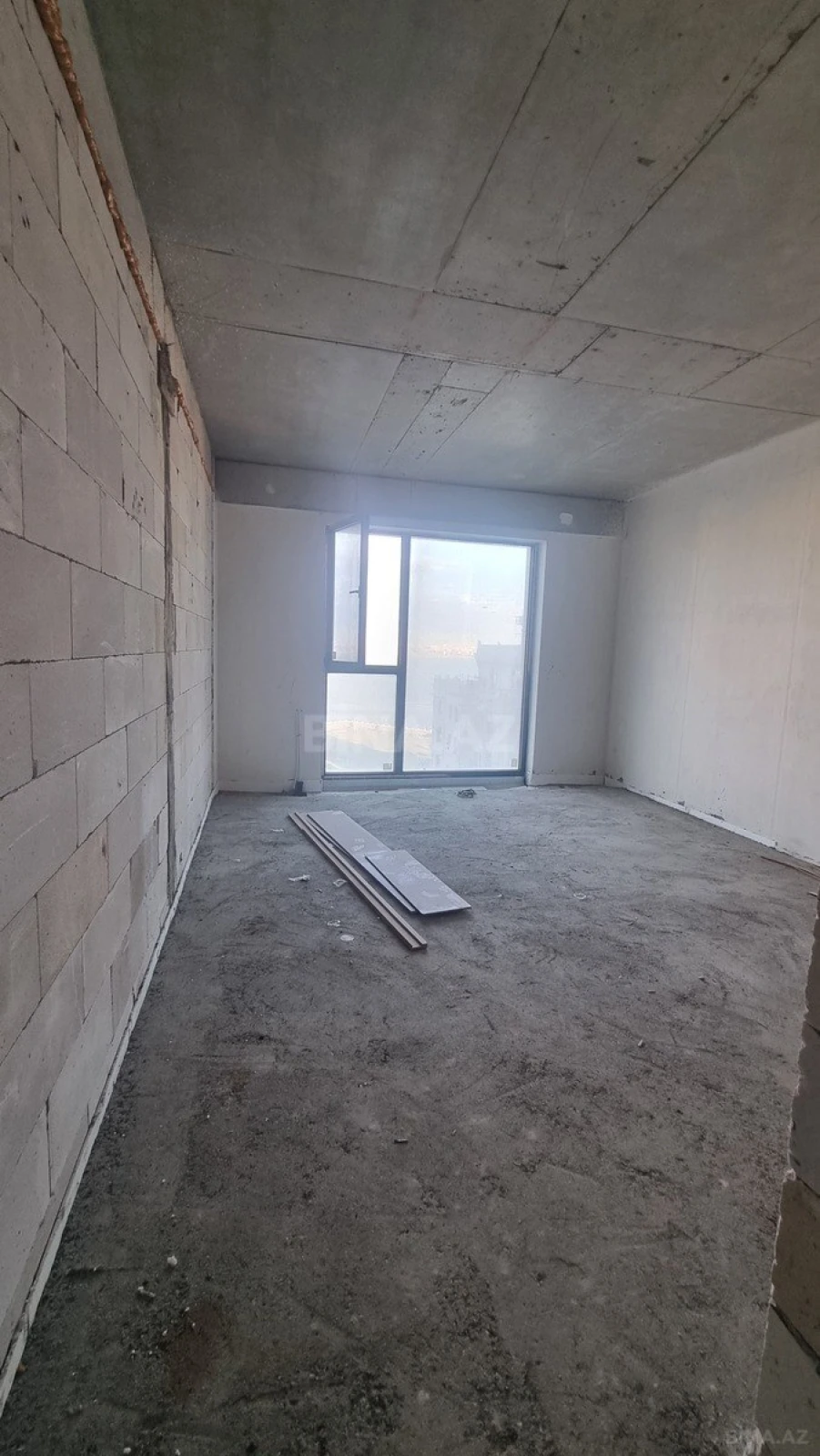 Satılır 3 otaqlı mənzil 170 m²