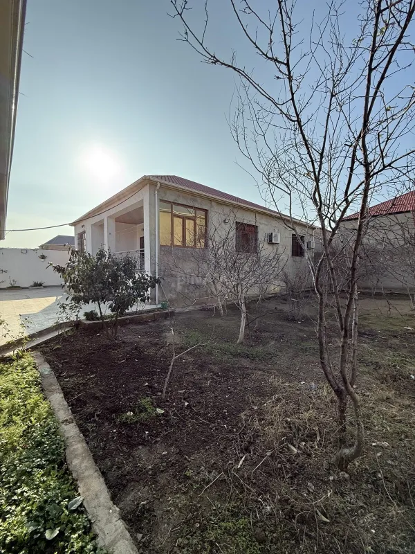 Satılır 4 otaqlı həyət evi 130 m²