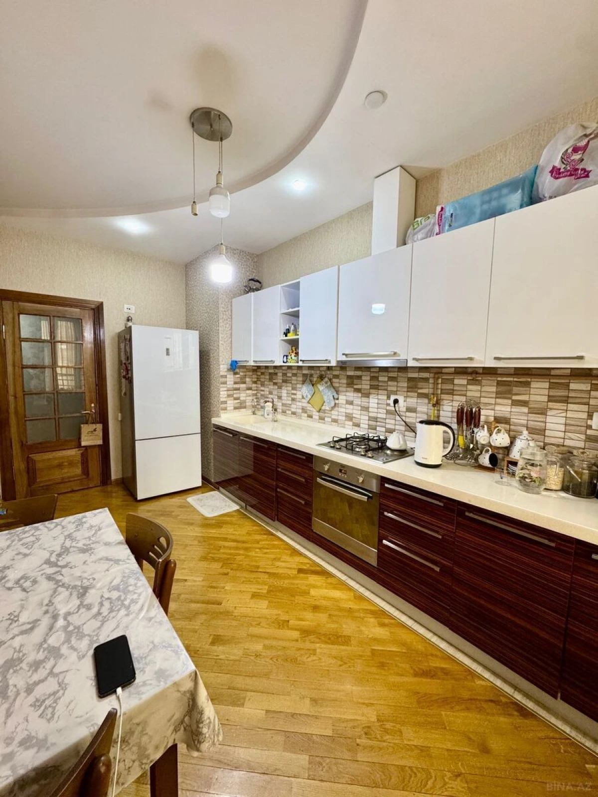 Satılır 2 otaqlı mənzil 92 m²