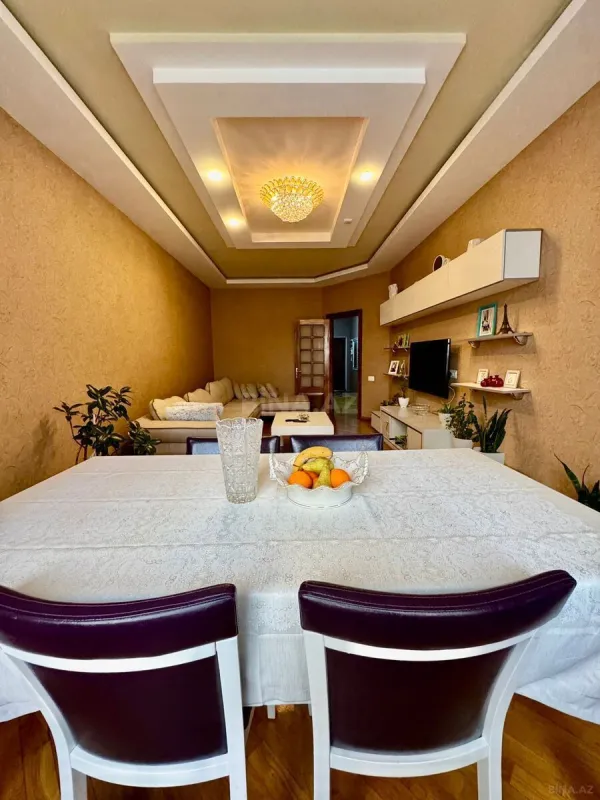 Satılır 2 otaqlı mənzil 92 m²