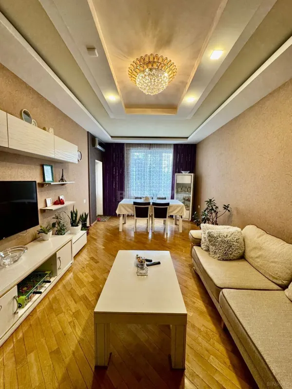 Satılır 2 otaqlı mənzil 92 m²