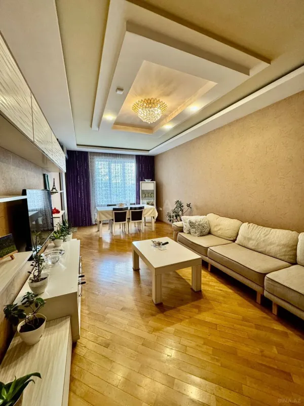 Satılır 2 otaqlı mənzil 92 m²