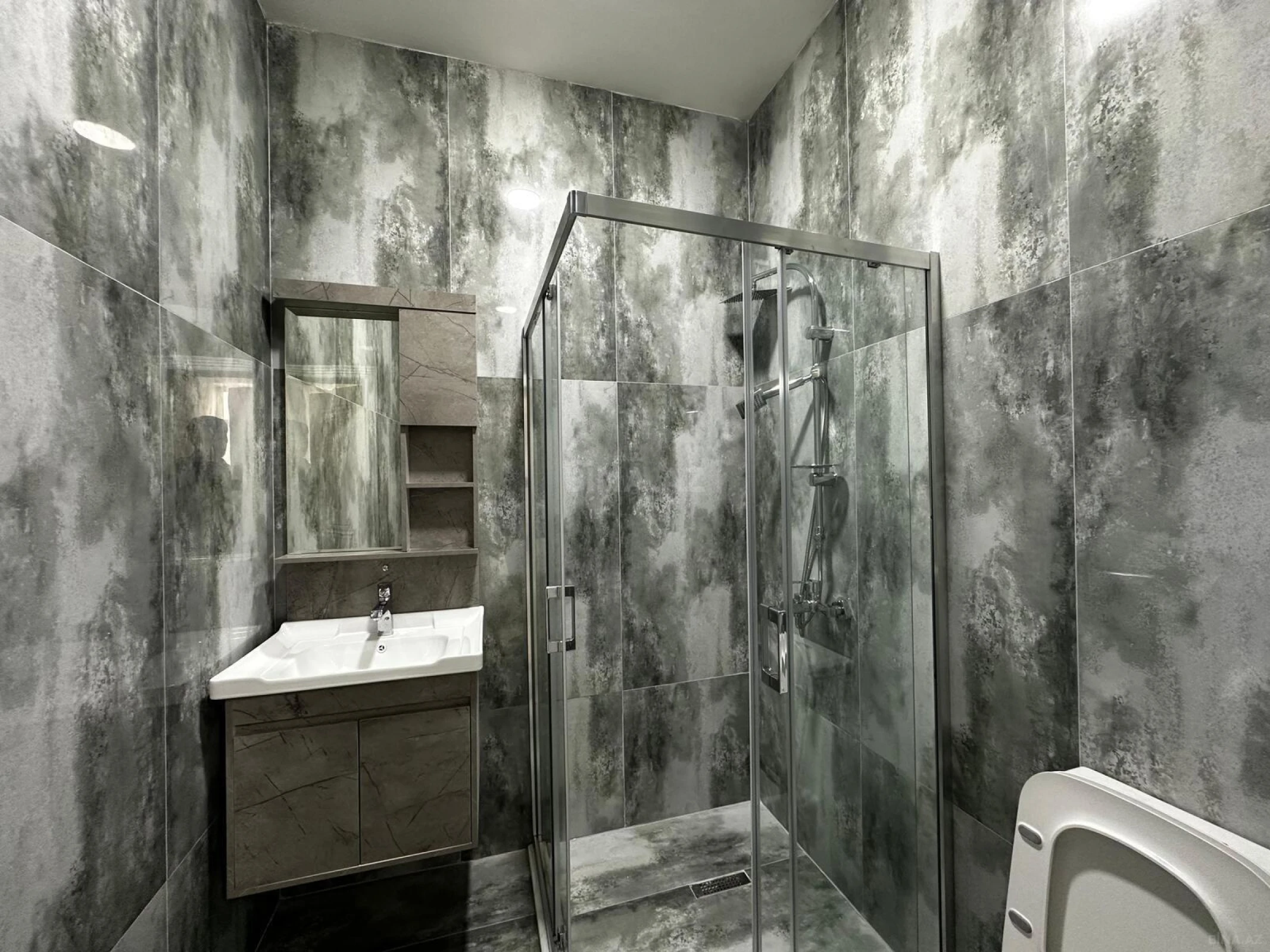 Satılır 4 otaqlı həyət evi 140 m²