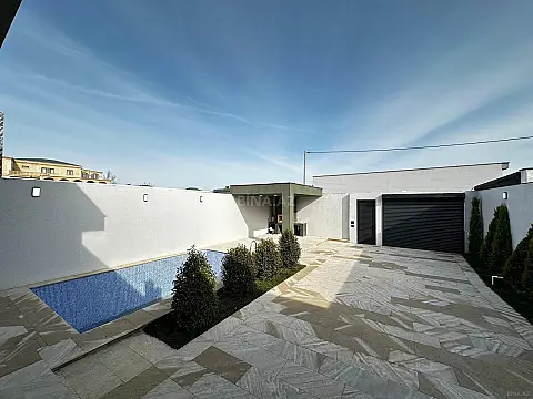 Satılır 4 otaqlı həyət evi 140 m²