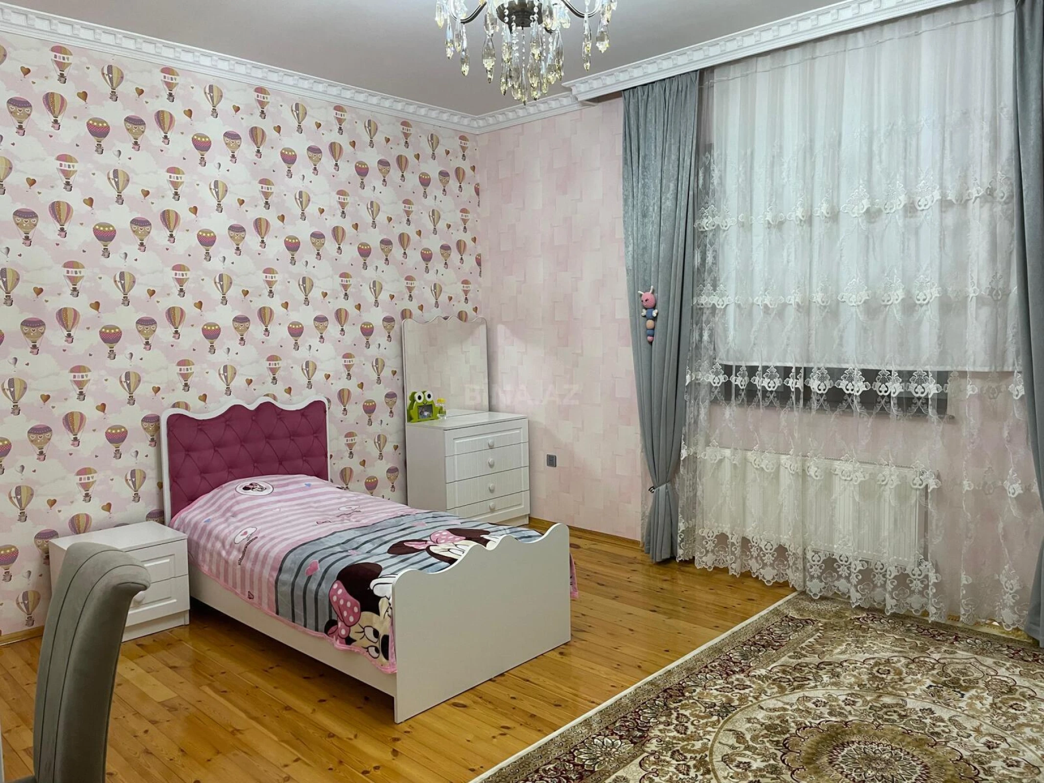 Satılır 8 otaqlı həyət evi 450 m²