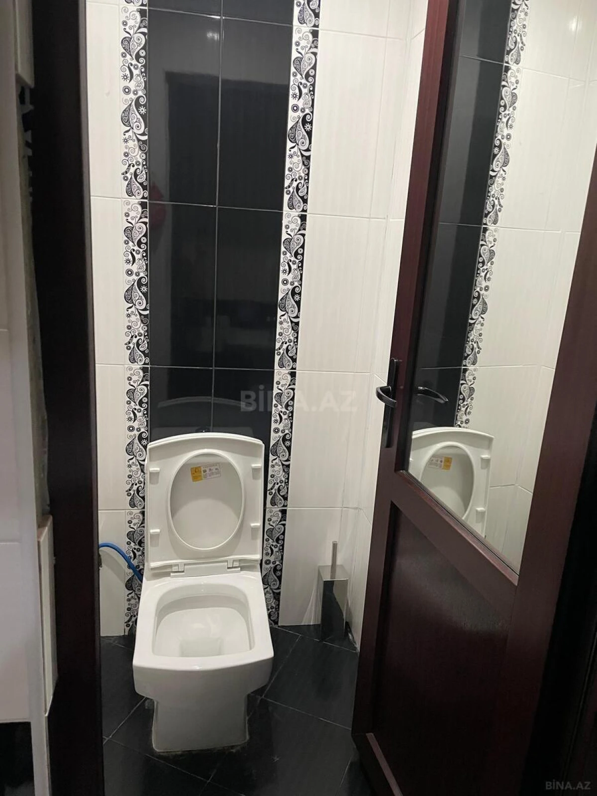 Satılır 8 otaqlı həyət evi 450 m²