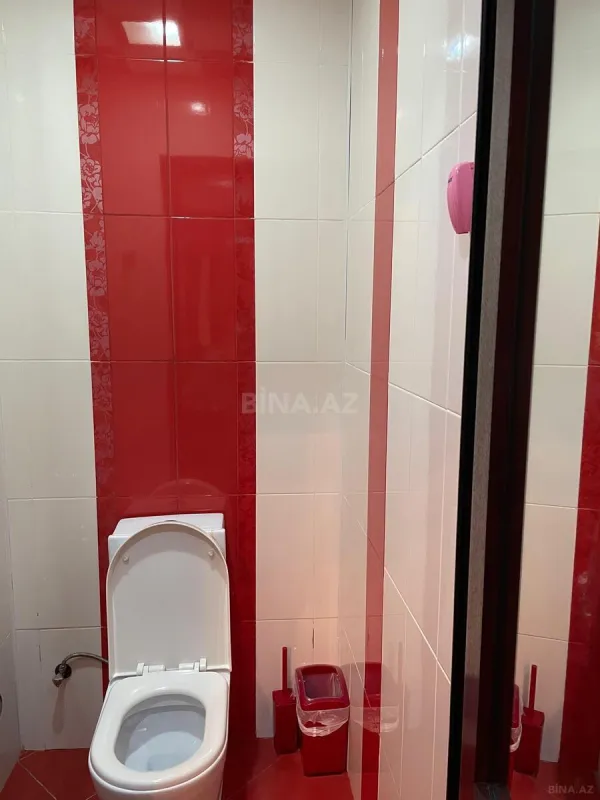 Satılır 8 otaqlı həyət evi 450 m²