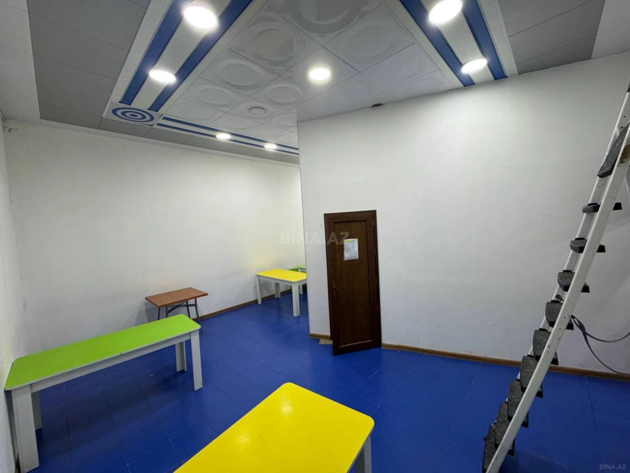 Kirayə verilir 13 otaqlı həyət evi 1000 m²