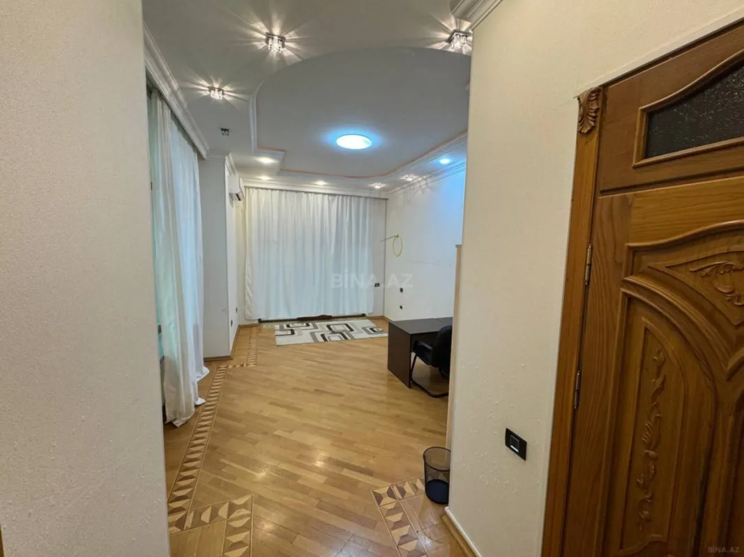 Kirayə verilir 13 otaqlı həyət evi 1000 m²