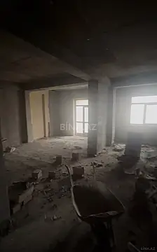 Satılır 5 otaqlı mənzil 260 m²