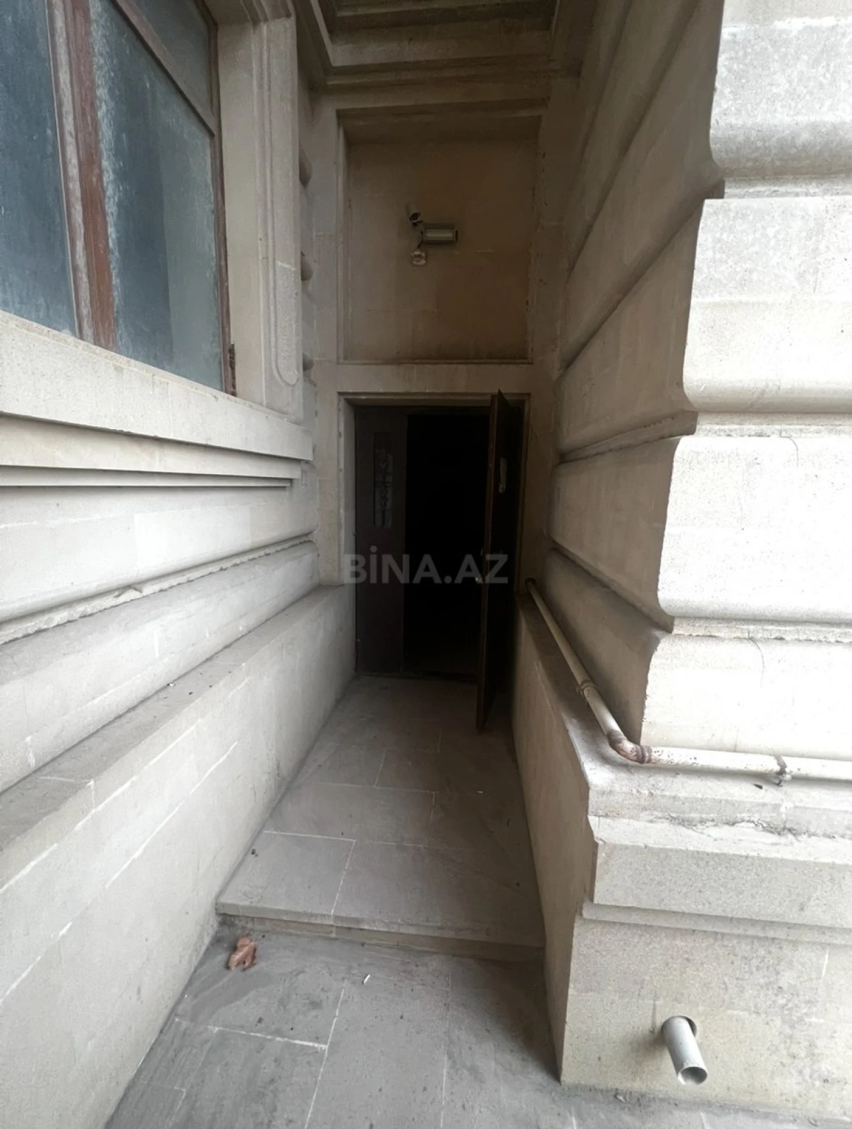Satılır 5 otaqlı mənzil 260 m²