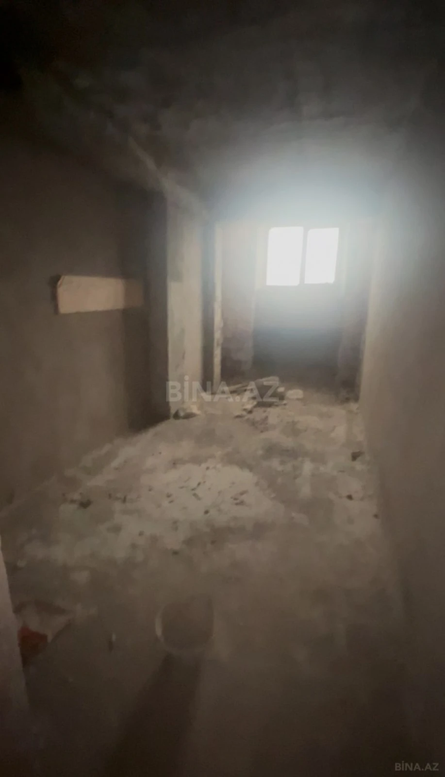 Satılır 5 otaqlı mənzil 260 m²