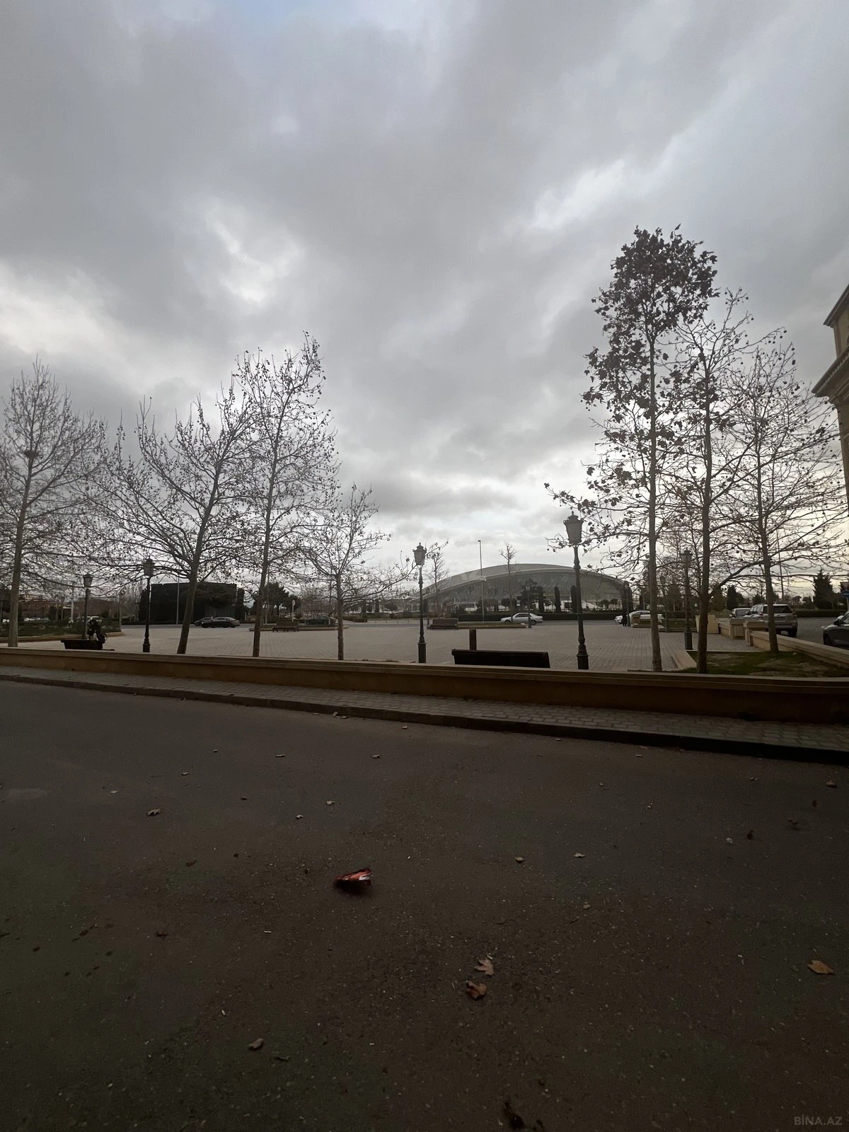 Satılır 5 otaqlı mənzil 260 m²