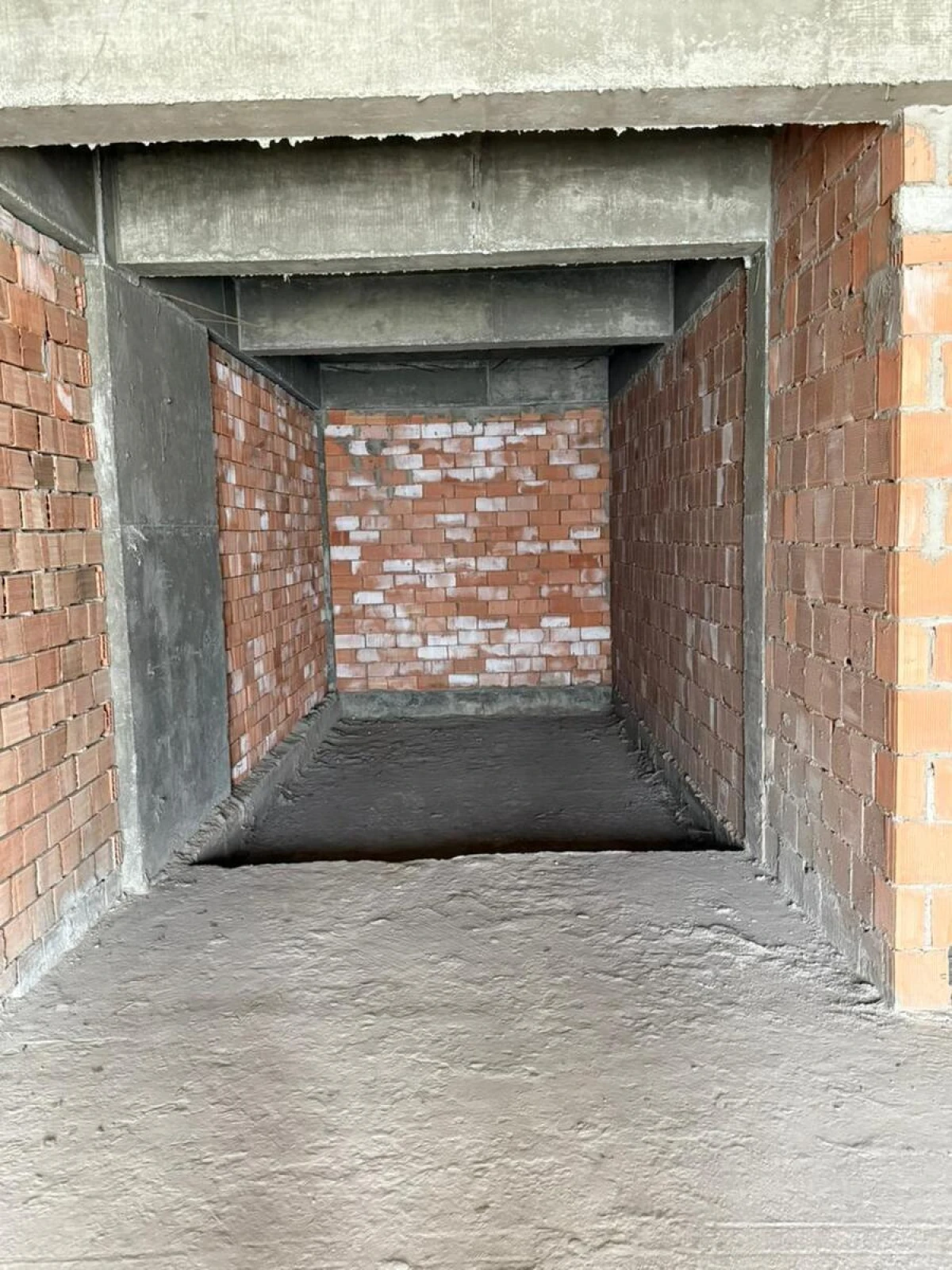 Satılır 5 otaqlı mənzil 252 m²