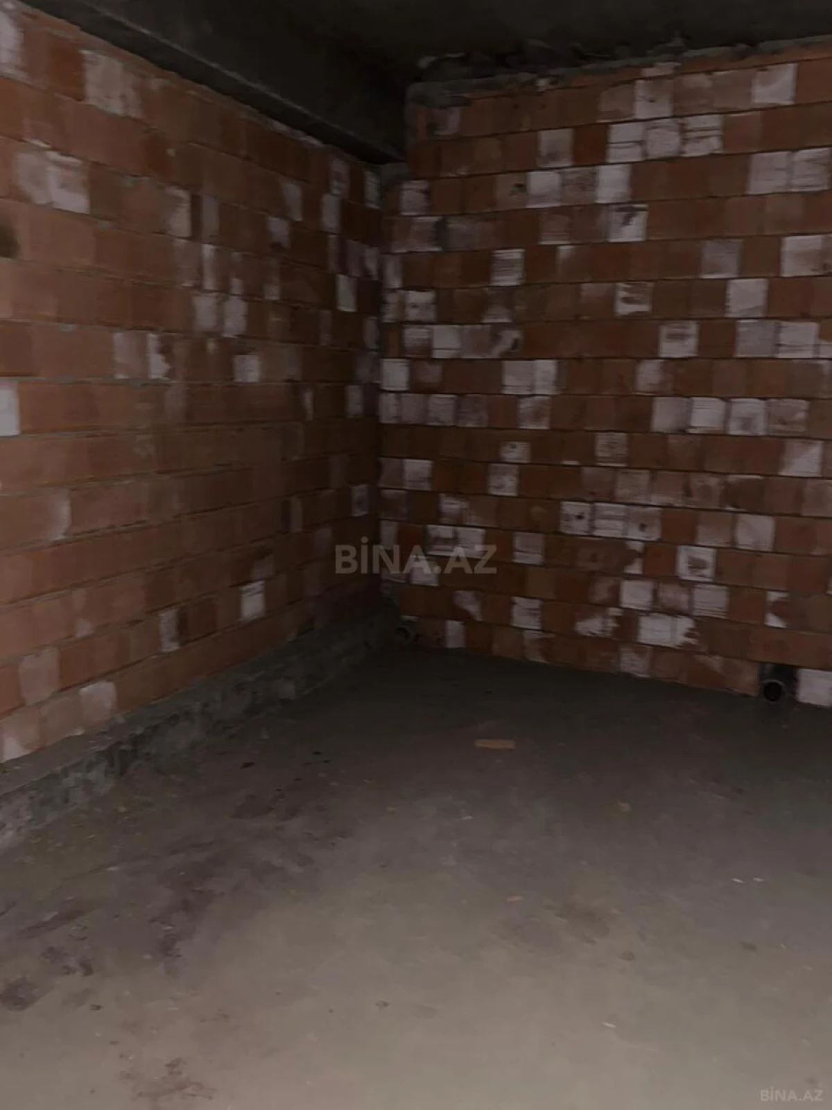 Satılır 5 otaqlı mənzil 252 m²