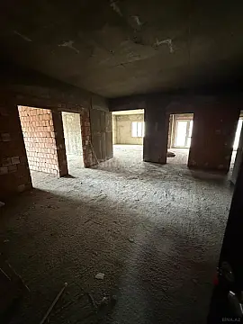 Satılır 5 otaqlı mənzil 252 m²