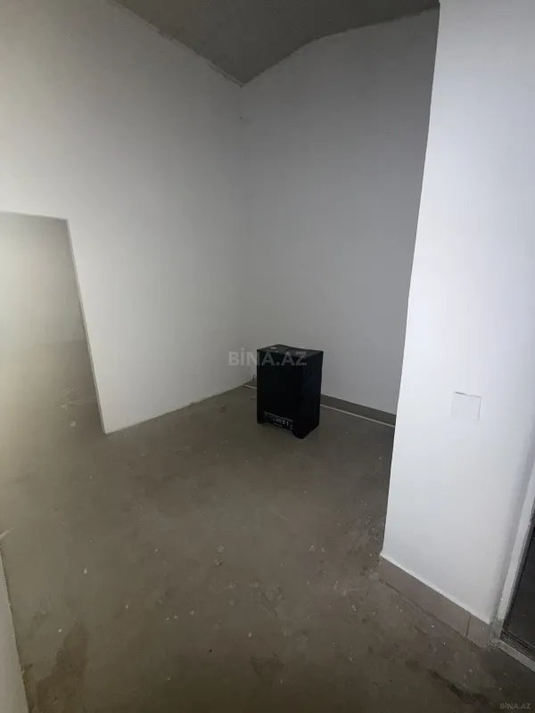 Satılır obyekt 200 m²