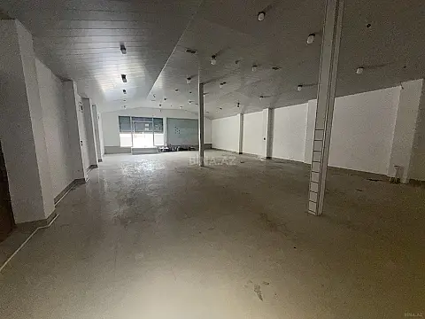 Satılır obyekt 200 m²