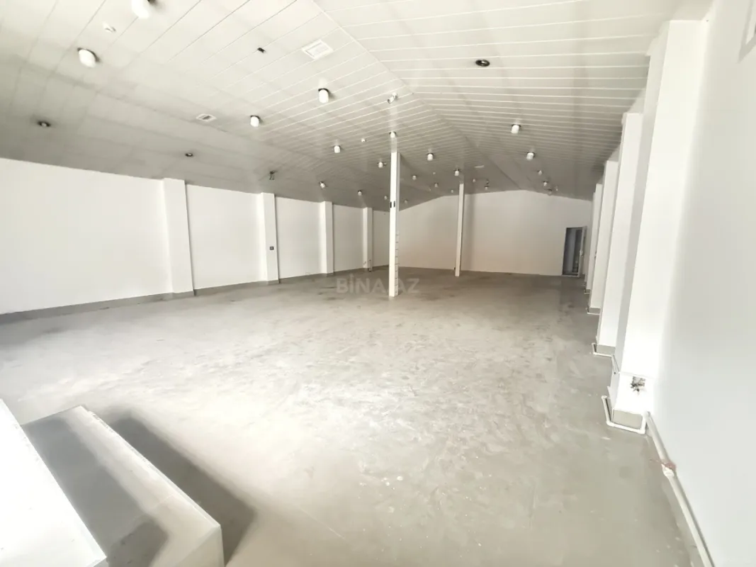 Satılır obyekt 200 m²